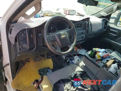 Zdjęcie 8 z 12 samochodu: 2017 CHEVROLET SILVERADO K2500 HEAVY DUTY VIN:1GC1KUEG0HF162781 - miniatura