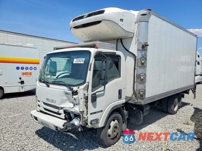 2020 ISUZU NQR REFRIGERATED BOX TRUCK JALE5W163L7901368 - główne zdjęcie licytacji z USA - miniatura