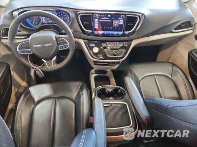 Zdjęcie 8 z 14 samochodu: 2023 CHRYSLER PACIFICA TOURING L VIN:2C4RC1BGXPR549557 - miniatura