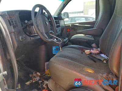 Zdjęcie 7 z 12 samochodu: 2012 GMC SAVANA 2500 CARGO - DELIVERY VAN VIN:1GTW7FCA2C1185275 - miniatura