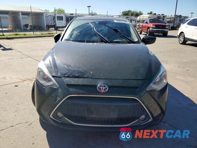 Piąte zdjęcie samochodu w środku: 2019 TOYOTA YARIS XLE VIN:3MYDLBYV0KY519094 - miniatura
