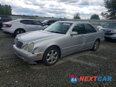 2002 MERCEDES-BENZ E 320 WDBJF65J82B477322 - główne zdjęcie licytacji z USA - miniatura
