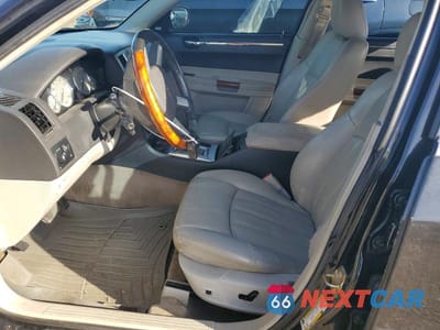 Zdjęcie 7 z 12 samochodu: 2006 CHRYSLER 300C VIN:2C3LK63H06H277073 - miniatura