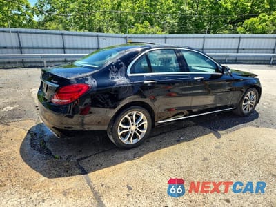 Trzecie zdjęcie samochodu z tyłu: 2015 MERCEDES-BENZ C 300 4MATIC VIN:55SWF4KB0FU068774 - miniatura