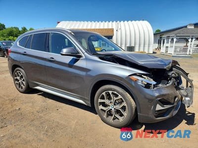 Czwarte zdjęcie samochodu z boku: 2020 BMW X1 XDRIVE28I VIN:WBXJG9C01L5P40196 - miniatura