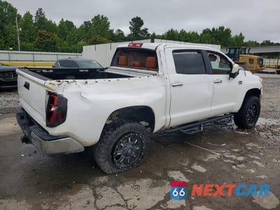 Trzecie zdjęcie samochodu z tyłu: 2014 TOYOTA TUNDRA CREWMAX PLATINUM VIN:5TFAY5F19EX364099 - miniatura