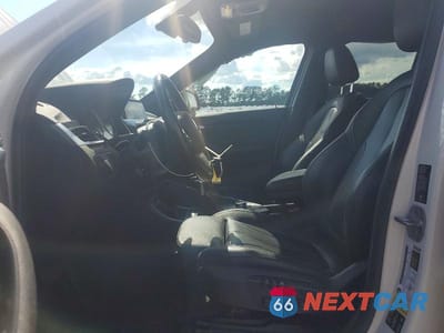 Zdjęcie 7 z 13 samochodu: 2018 BMW X1 XDRIVE28I VIN:WBXHT3C33J5L30790 - miniatura