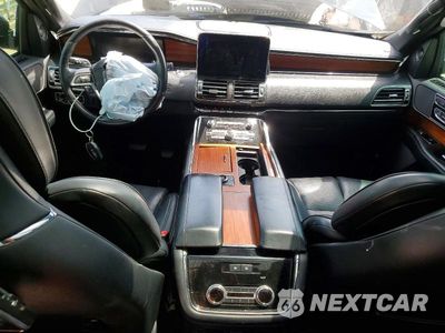 Zdjęcie 8 z 13 samochodu: 2019 LINCOLN NAVIGATOR RESERVE VIN:5LMJJ2LT7KEL14066 - miniatura