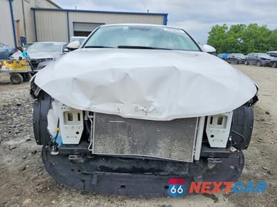 Piąte zdjęcie samochodu w środku: 2025 KIA K5 LXS VIN:KNAG24J71S5325089 - miniatura