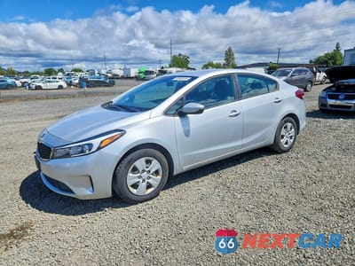 2017 KIA FORTE LX 3KPFK4A70HE090213 - główne zdjęcie licytacji z USA - miniatura