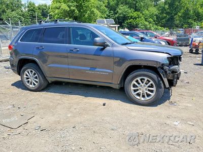 Czwarte zdjęcie samochodu z boku: 2016 JEEP GRAND CHEROKEE LAREDO VIN:1C4RJFAG1GC444306 - miniatura
