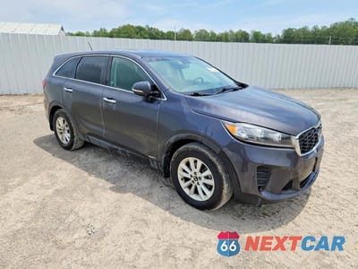 Czwarte zdjęcie samochodu z boku: 2019 KIA SORENTO LX V6 VIN:5XYPGDA57KG522746 - miniatura