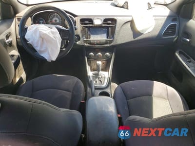 Zdjęcie 8 z 12 samochodu: 2013 CHRYSLER 200 LX VIN:1C3CCBAB3DN685995 - miniatura