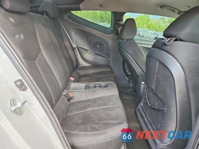 Zdjęcie 10 z 13 samochodu: 2013 HYUNDAI VELOSTER RE MIX VIN:KMHTC6AD5DU154058 - miniatura