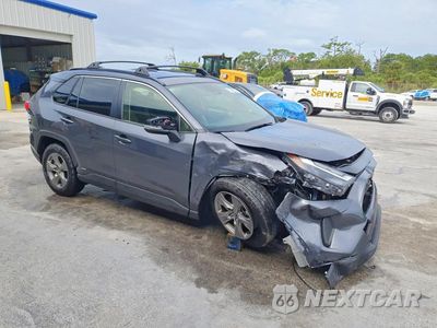 Czwarte zdjęcie samochodu z boku: 2025 TOYOTA RAV4 HYBRID XLE VIN:JTMRWRFV4SD602019 - miniatura