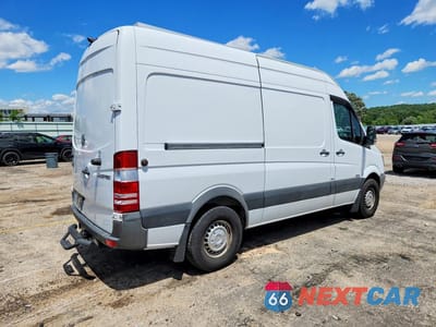 Trzecie zdjęcie samochodu z tyłu: 2011 MERCEDES-BENZ SPRINTER VIN:WD3PE7CC7B5574416 - miniatura