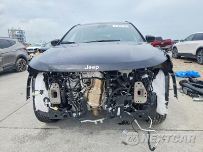 Piąte zdjęcie samochodu w środku: 2026 JEEP COMPASS LATITUDE VIN:3C4NJDBN4TT190525 - miniatura