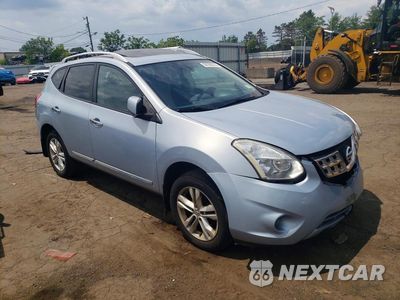 Czwarte zdjęcie samochodu z boku: 2013 NISSAN ROGUE S VIN:JN8AS5MV4DW143879 - miniatura