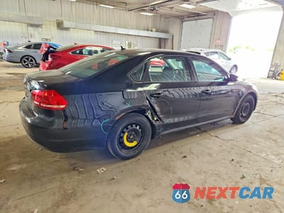 Trzecie zdjęcie samochodu z tyłu: 2012 VOLKSWAGEN PASSAT S VIN:1VWAP7A35CC075147 - miniatura