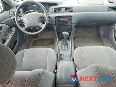 Zdjęcie 8 z 12 samochodu: 2001 TOYOTA CAMRY LE VIN:4T1BG22K61U834486 - miniatura
