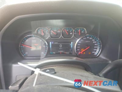 Zdjęcie 9 z 12 samochodu: 2018 CHEVROLET SILVERADO K2500 HEAVY DUTY LT VIN:1GC2KVEG3JZ178648 - miniatura