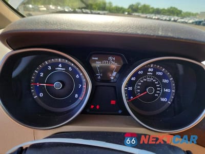 Zdjęcie 9 z 12 samochodu: 2012 HYUNDAI ELANTRA GLS VIN:5NPDH4AE6CH116158 - miniatura