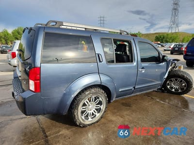 Trzecie zdjęcie samochodu z tyłu: 2005 NISSAN PATHFINDER XE VIN:5N1AR18W85C754693 - miniatura