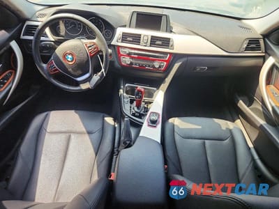 Zdjęcie 8 z 12 samochodu: 2015 BMW 320 I VIN:WBA3B1G54FNT04228 - miniatura