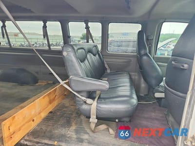 Zdjęcie 11 z 13 samochodu: 1998 GMC SAVANA G3500 VIN:1GJHG39R3W1090550 - miniatura