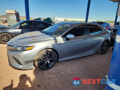 2020 TOYOTA CAMRY SE 4T1M11AK2LU950020 - główne zdjęcie licytacji z USA - miniatura