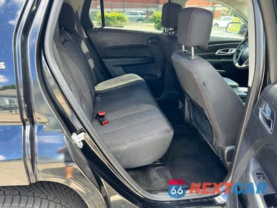 Piąte zdjęcie samochodu w środku: 2017 GMC TERRAIN SLE VIN:2GKFLSEK8H6331343 - miniatura