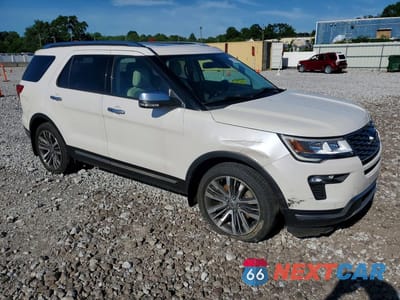 Czwarte zdjęcie samochodu z boku: 2018 FORD EXPLORER PLATINUM VIN:1FM5K8HT3JGB29058 - miniatura