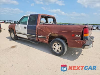 Drugie zdjęcie samochodu z przodu: 2001 CHEVROLET SILVERADO K1500 VIN:1GCEK19T91E127188 - miniatura