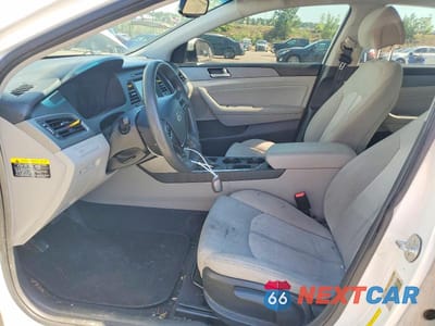 Zdjęcie 7 z 12 samochodu: 2017 HYUNDAI SONATA HYBRID SE VIN:KMHE24L15HA059137 - miniatura