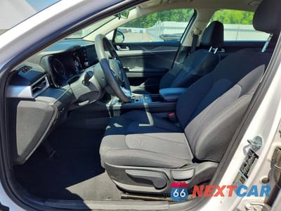 Zdjęcie 7 z 13 samochodu: 2023 KIA K5 LXS VIN:5XXG14J26PG220173 - miniatura