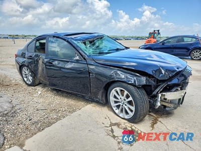 Czwarte zdjęcie samochodu z boku: 2017 BMW 320 I VIN:WBA8E1G3XHNU17695 - miniatura