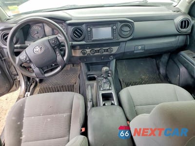 Zdjęcie 8 z 12 samochodu: 2019 TOYOTA TACOMA SR VIN:5TFSX5EN5KX069217 - miniatura