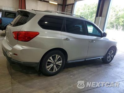 Trzecie zdjęcie samochodu z tyłu: 2017 NISSAN PATHFINDER S VIN:5N1DR2MN7HC656923 - miniatura