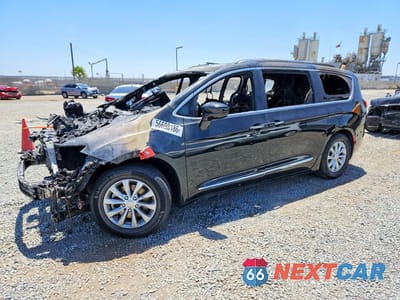 2018 CHRYSLER PACIFICA TOURING L PLUS 2C4RC1EG1JR149924 - główne zdjęcie licytacji z USA - miniatura