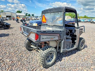 Czwarte zdjęcie samochodu z boku: 2014 POLARIS RANGER 900 XP UTILITY VEHICLE VIN:4XAUH9EA7EG286886 - miniatura