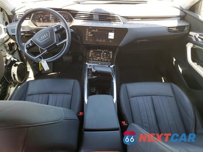 Zdjęcie 8 z 14 samochodu: 2021 AUDI E-TRON PREMIUM VIN:WA1AAAGE4MB022841 - miniatura