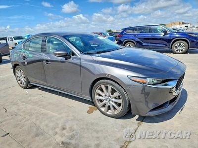 Czwarte zdjęcie samochodu z boku: 2019 MAZDA 3 PREMIUM VIN:JM1BPBEM7K1132505 - miniatura