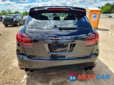 Zdjęcie 6 z 12 samochodu: 2014 PORSCHE CAYENNE GTS VIN:WP1AD2A23ELA74263 - miniatura