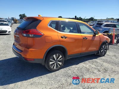 Trzecie zdjęcie samochodu z tyłu: 2017 NISSAN ROGUE S VIN:JN8AT2MT5HW152428 - miniatura