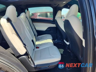 Zdjęcie 10 z 12 samochodu: 2025 TESLA MODEL X VIN:7SAXCDE51SF466125 - miniatura
