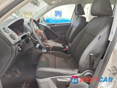 Zdjęcie 7 z 13 samochodu: 2012 VOLKSWAGEN TIGUAN S VIN:WVGCV7AX7CW504710 - miniatura