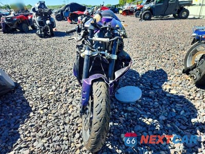 Drugie zdjęcie samochodu z przodu: 2005 YAMAHA YZFR1 VIN:JYARN13E05A011261 - miniatura