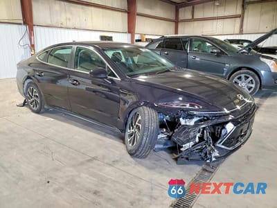 Czwarte zdjęcie samochodu z boku: 2026 HYUNDAI SONATA HYBRID BLUE VIN:KMHL24JJ0TA168317 - miniatura