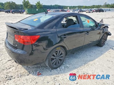 Trzecie zdjęcie samochodu z tyłu: 2011 KIA FORTE SX VIN:KNAFW4A36B5354052 - miniatura