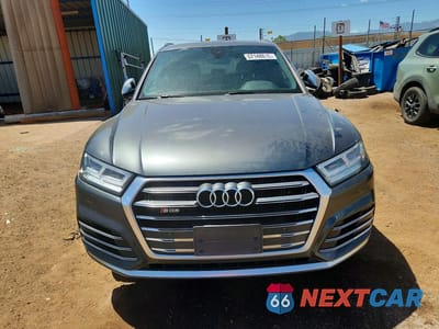 Piąte zdjęcie samochodu w środku: 2018 AUDI SQ5 PREMIUM PLUS VIN:WA1A4AFY9J2009436 - miniatura